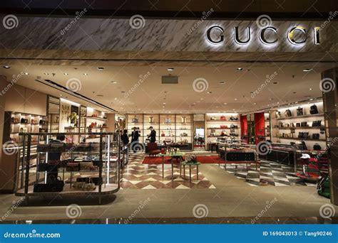 gucci in singapore.